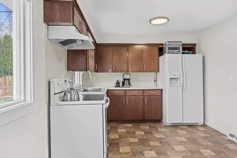 Kitchen - 2811 E 39th Ave, Spokane, WA 99223 photo 1 of 3