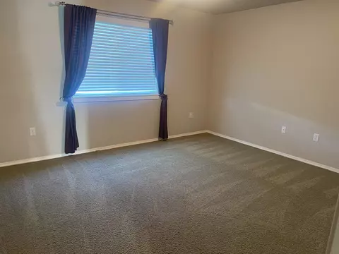 Bedroom - 1636 E Vanetta Ln, Spokane, WA 99217 photo 4 of 6