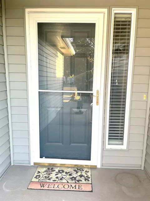 Entry Way - 1636 E Vanetta Ln, Spokane, WA 99217 photo 1 of 2