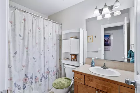 Bath - 1636 E Vanetta Ln, Spokane, WA 99217 photo 2 of 3