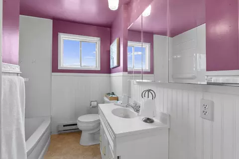 Bath - 5218 E Commerce Ave, Spokane, WA 99212 photo 1 of 3