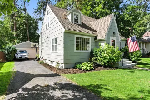 Exterior - 914 E 17th Ave, Spokane, WA 99203 photo 12 of 13