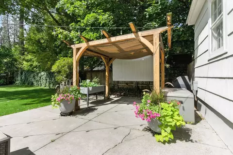 Exterior - 914 E 17th Ave, Spokane, WA 99203 photo 4 of 13