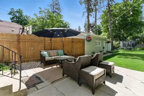 Exterior - 914 E 17th Ave, Spokane, WA 99203 photo 3 of 13