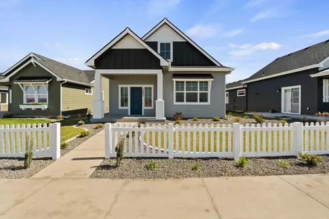 23014 Edgewater Ln, Liberty Lake, WA 99019