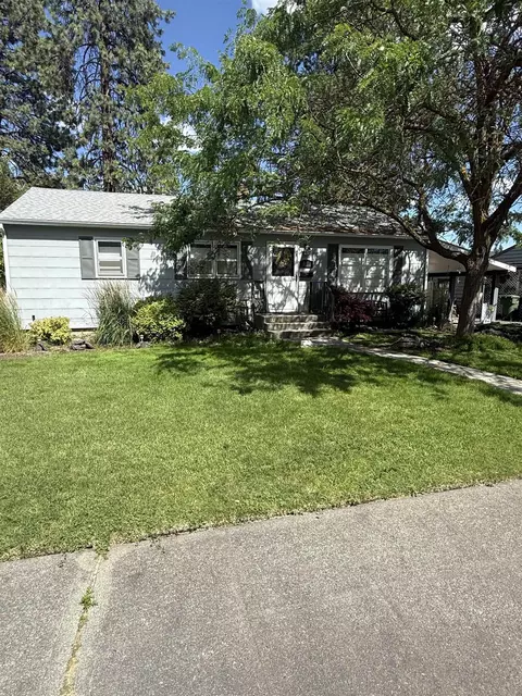 5912 N Alameda St, Spokane, WA 99205