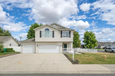 10002 W Richland Rd, Cheney, WA 99004