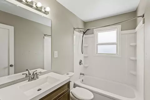 Bath - 3608 E Fairview Ave, Spokane, WA 99217 photo 1 of 1