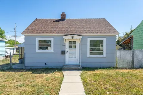 2608 E Heroy Ave, Spokane, WA 99207