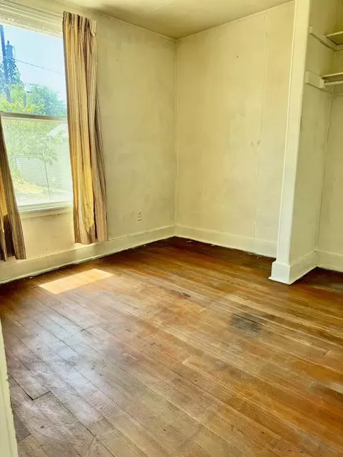 Bedroom - 6818 E 5th Ave, Spokane Valley, WA 99212 photo 1 of 2