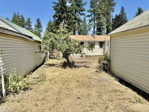 Exterior - 6818 E 5th Ave, Spokane Valley, WA 99212 photo 10 of 13