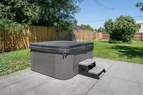 Exterior - 3921 E Longfellow Ave, Spokane, WA 99217 photo 7 of 14
