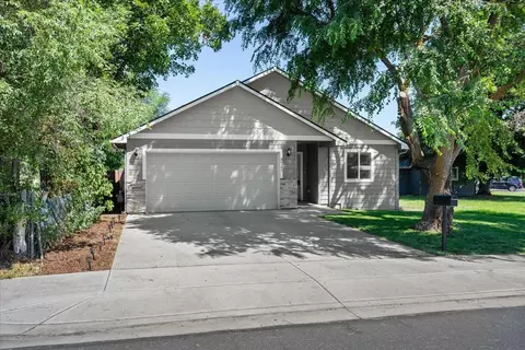 Exterior - 3921 E Longfellow Ave, Spokane, WA 99217 photo 4 of 14