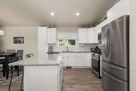 Kitchen - 3921 E Longfellow Ave, Spokane, WA 99217 photo 2 of 3