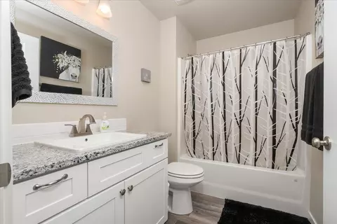 Bath - 3921 E Longfellow Ave, Spokane, WA 99217 photo 3 of 3