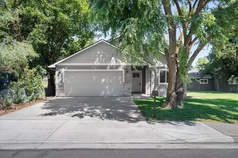 Exterior - 3921 E Longfellow Ave, Spokane, WA 99217 photo 2 of 14
