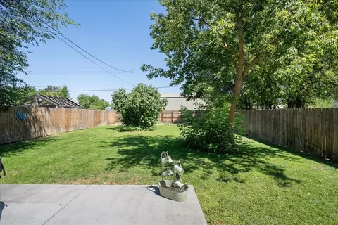 Exterior - 3921 E Longfellow Ave, Spokane, WA 99217 photo 9 of 14