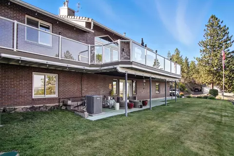 Exterior - 7907 N Cedar Rd, Spokane, WA 99208 photo 7 of 9
