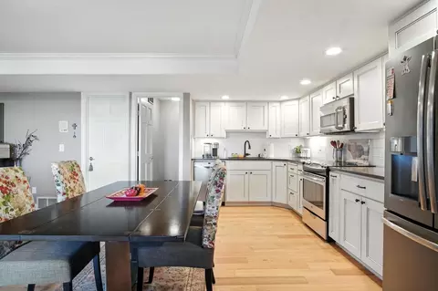 Kitchen - 7907 N Cedar Rd, Spokane, WA 99208 photo 7 of 7