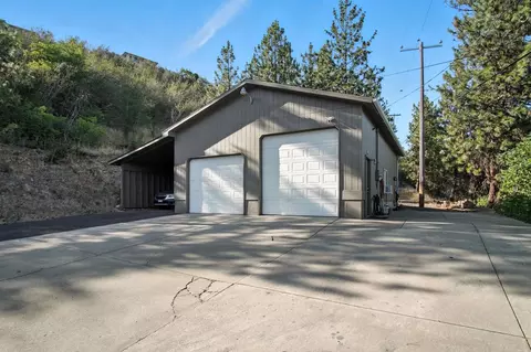 Exterior - 7907 N Cedar Rd, Spokane, WA 99208 photo 1 of 9