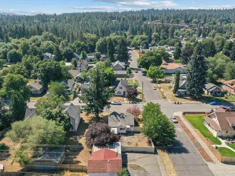 View/Area - 2703 E 4th Ave, Spokane, WA 99202 photo 1 of 2