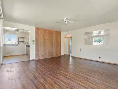 Living - 2703 E 4th Ave, Spokane, WA 99202 photo 2 of 2