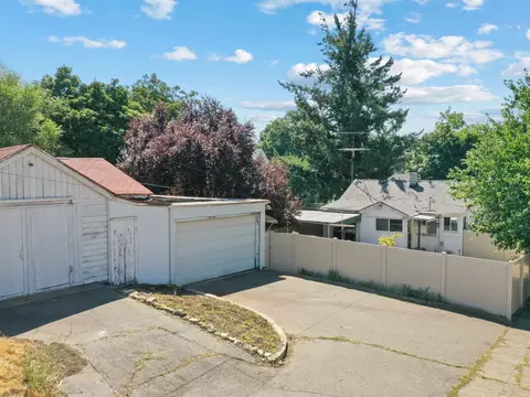 Exterior - 2703 E 4th Ave, Spokane, WA 99202 photo 8 of 11