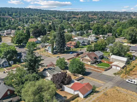 View/Area - 2703 E 4th Ave, Spokane, WA 99202 photo 2 of 2