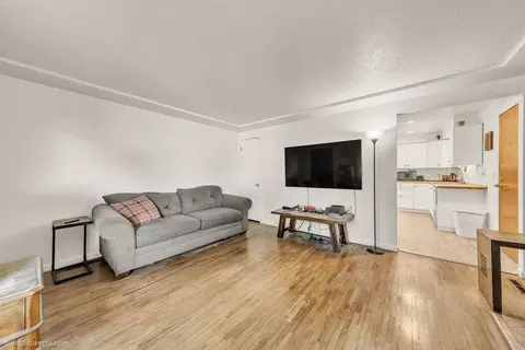 Living - 224-226 E Longfellow St, Spokane, WA 99207 photo 4 of 6
