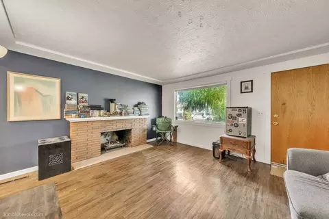 Living - 224-226 E Longfellow St, Spokane, WA 99207 photo 2 of 6
