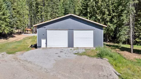 440 Lucky Joe Rd, Newport, WA 99156