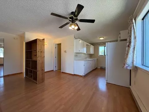 Living - 2121 E Upriver Dr #16, Spokane, WA 99207 photo 3 of 4