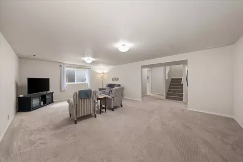 Living - 12827 E 37th Ln, Spokane Valley, WA 99206 photo 3 of 4