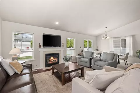 Living - 12827 E 37th Ln, Spokane Valley, WA 99206 photo 1 of 4