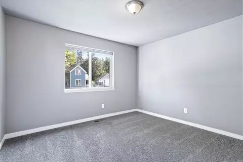 Bedroom - 1917 E 6th Ave, Spokane, WA 99202 photo 3 of 4