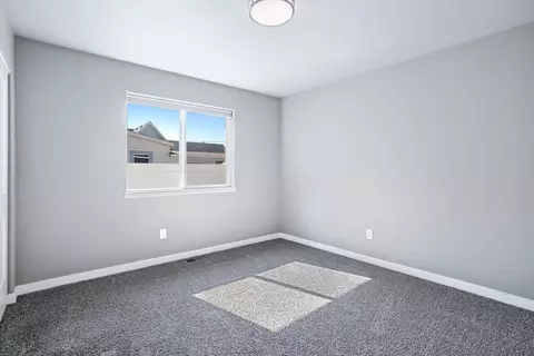 Bedroom - 1917 E 6th Ave, Spokane, WA 99202 photo 4 of 4
