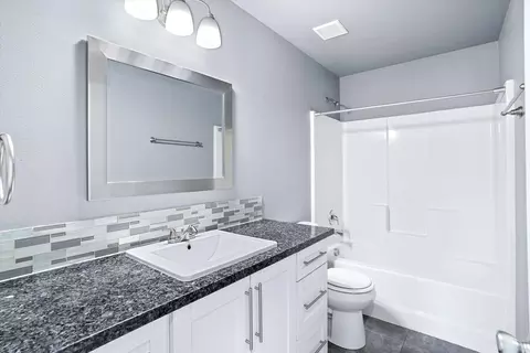 Bath - 1917 E 6th Ave, Spokane, WA 99202 photo 3 of 3