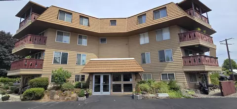 9024 N Country Homes Blvd # 5, Spokane, WA 99218