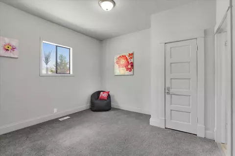 2412 E Diamond Ave, Spokane, WA 99217 photo 6