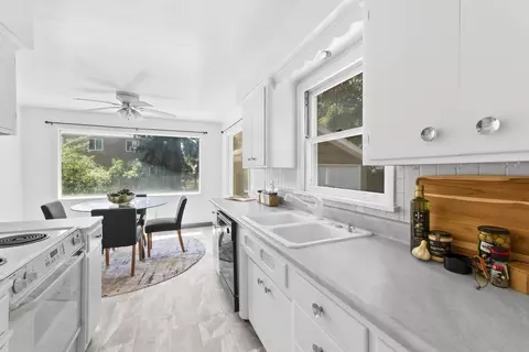 Kitchen - 11510 E Main Ave, Spokane Valley, WA 99206 photo 1 of 3
