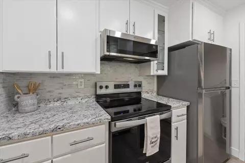 Kitchen - 6008 E 6th Ave #U-2, Spokane Valley, WA 99212 photo 3 of 3
