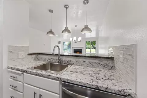 Kitchen - 6008 E 6th Ave #U-2, Spokane Valley, WA 99212 photo 2 of 3
