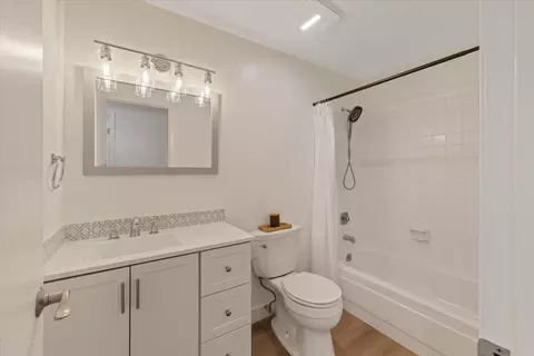 Bath - 6008 E 6th Ave #U-2, Spokane Valley, WA 99212 photo 1 of 1