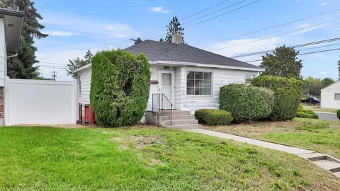 59 E Sanson Ave, Spokane, WA 99207 photo 2