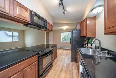 Kitchen - 204 E Weile Ave UNIT 3, Spokane, WA 99208 photo 1 of 2