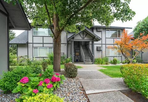 Exterior - 204 E Weile Ave UNIT 3, Spokane, WA 99208 photo 6 of 7