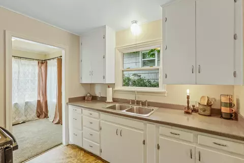Kitchen - 3627 E 29th Ave, Spokane, WA 99223 photo 1 of 2
