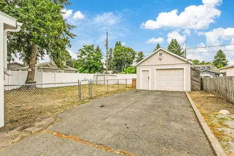 Exterior - 3627 E 29th Ave, Spokane, WA 99223 photo 2 of 4