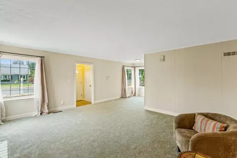 Living - 3627 E 29th Ave, Spokane, WA 99223 photo 2 of 2