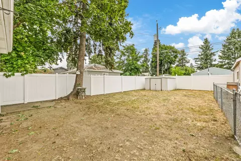Exterior - 3627 E 29th Ave, Spokane, WA 99223 photo 3 of 4